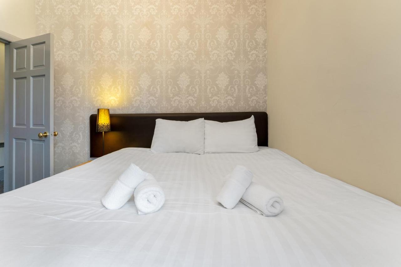 Unique 2 Bedroom Castle Suite Apartment - Near Edinburgh Castle & Royal Mile المظهر الخارجي الصورة