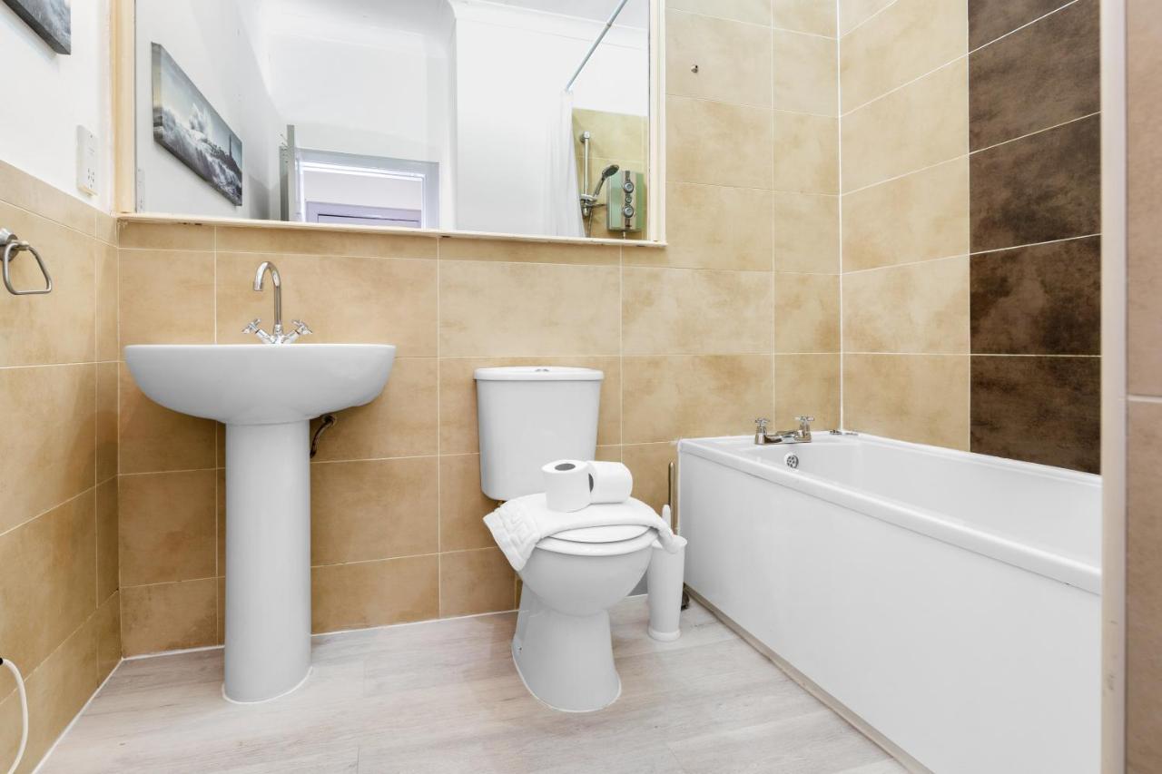 Unique 2 Bedroom Castle Suite Apartment - Near Edinburgh Castle & Royal Mile المظهر الخارجي الصورة