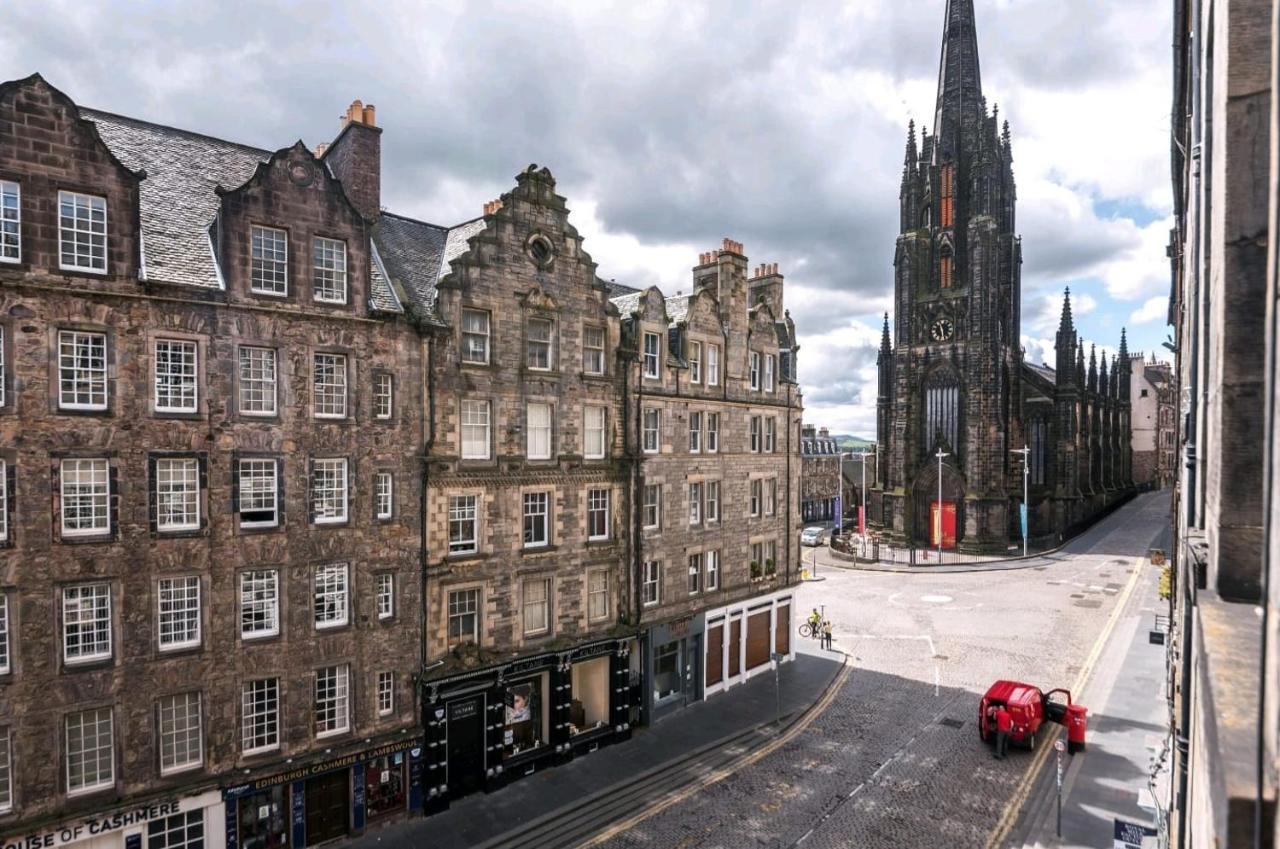 Unique 2 Bedroom Castle Suite Apartment - Near Edinburgh Castle & Royal Mile المظهر الخارجي الصورة