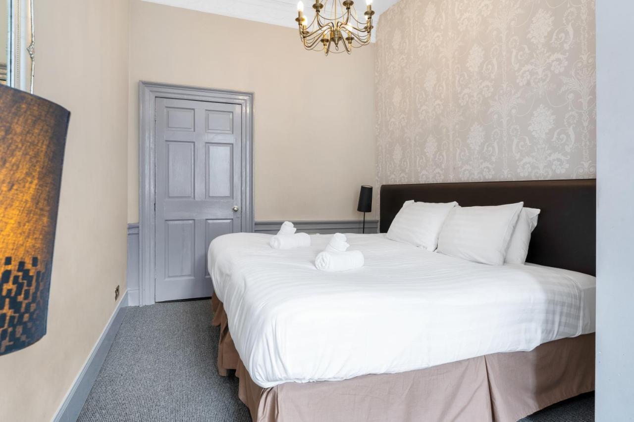 Unique 2 Bedroom Castle Suite Apartment - Near Edinburgh Castle & Royal Mile المظهر الخارجي الصورة
