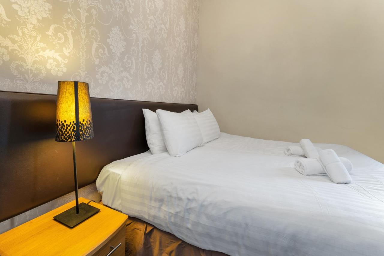Unique 2 Bedroom Castle Suite Apartment - Near Edinburgh Castle & Royal Mile المظهر الخارجي الصورة