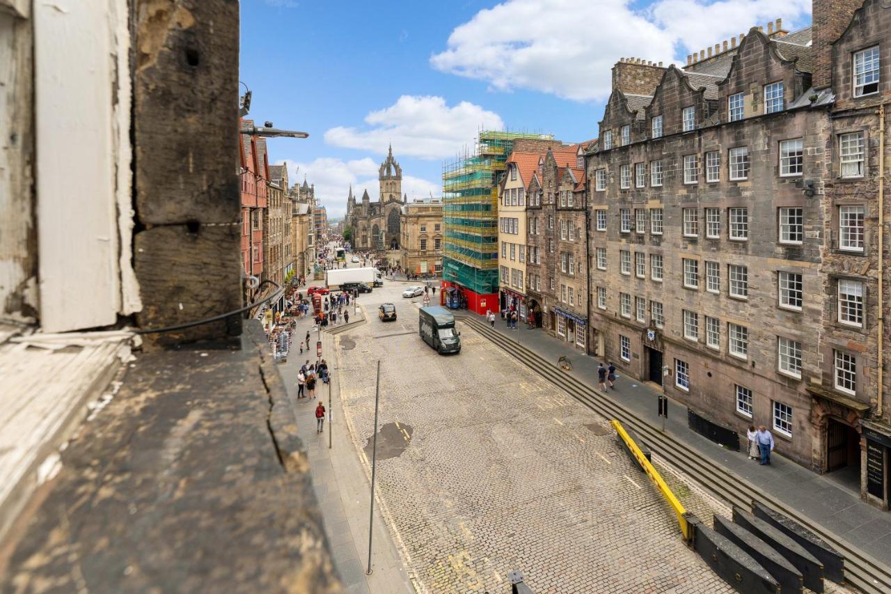 Unique 2 Bedroom Castle Suite Apartment - Near Edinburgh Castle & Royal Mile المظهر الخارجي الصورة
