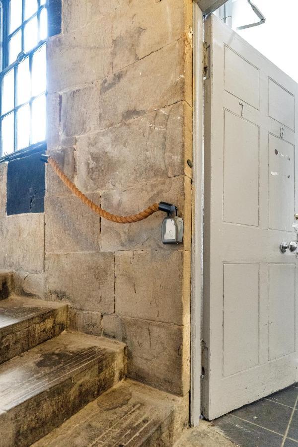 Unique 2 Bedroom Castle Suite Apartment - Near Edinburgh Castle & Royal Mile المظهر الخارجي الصورة